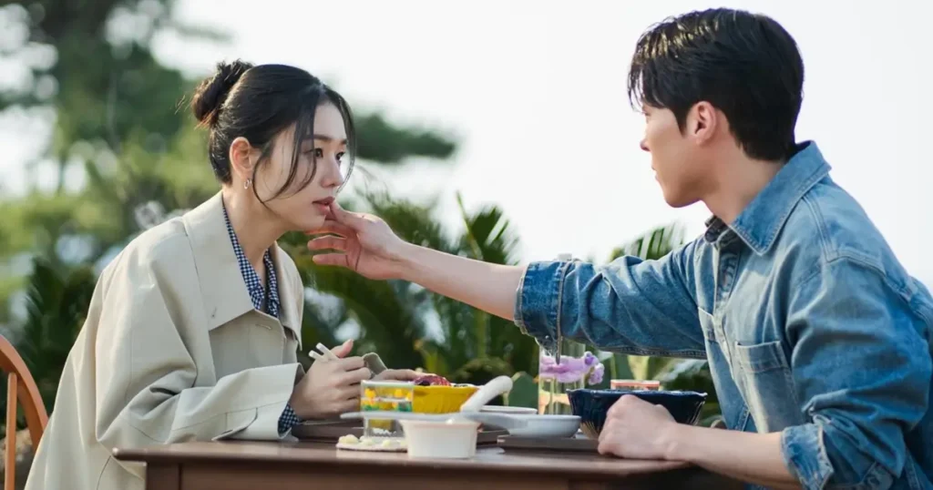 Cena romântica do elenco de Beijo Explosivo (Dynamite Kiss