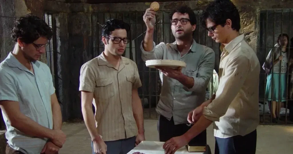 Caio Blat and Daniel de Oliveira in Batismo de Sangue (2006)