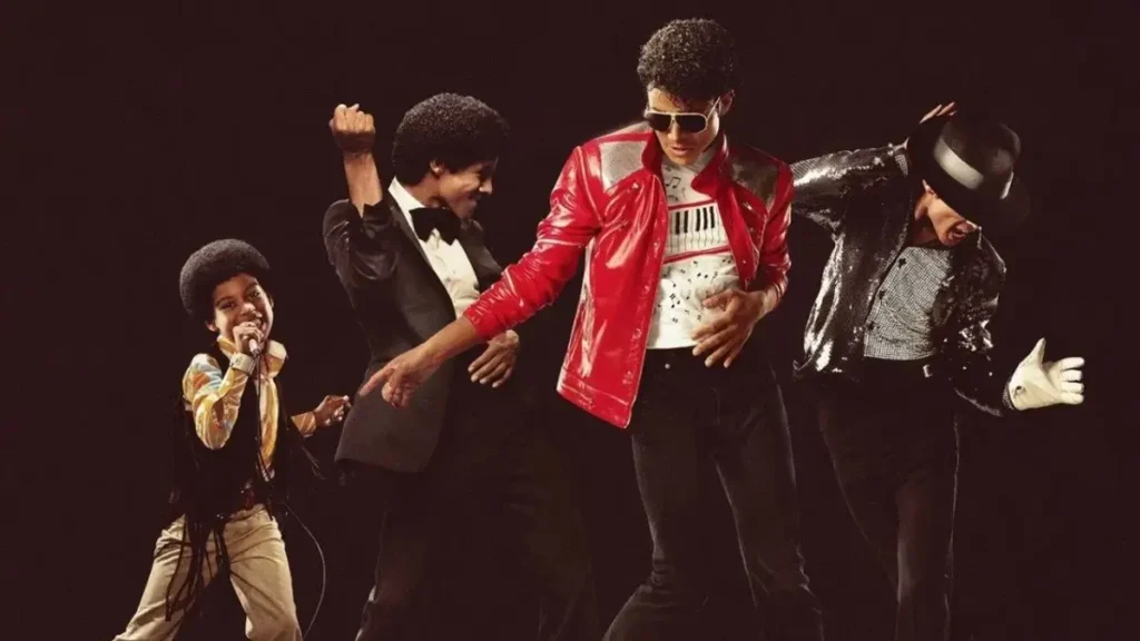 Jaafar Jackson representando diferentes fases de Michael Jackson em cena de Michael (2025), cinebiografia dirigida por Antoine Fuqua nos filmes 2026