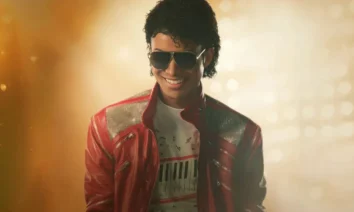 Jaafar Jackson caracterizado como Michael Jackson no filme “Michael” (2026), usando jaqueta vermelha icônica.