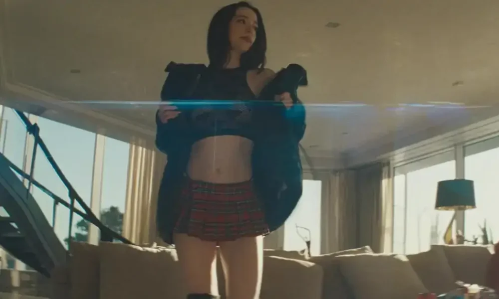 anora e o filme mais buscado Mikey Madison em cena de Anora, filme independente dirigido por Sean Baker que liderou o ranking dos 10 Filmes Mais Buscados no Google em 2025