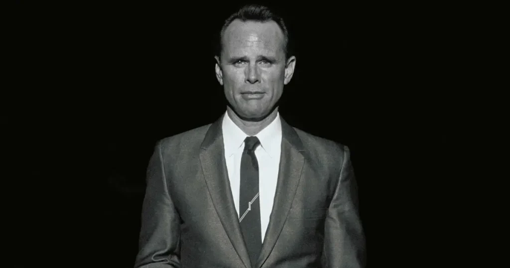 Cooper Howard em um flashback pré-guerra no episódio “A Armadilha”, da primeira temporada de Fallout (2024).