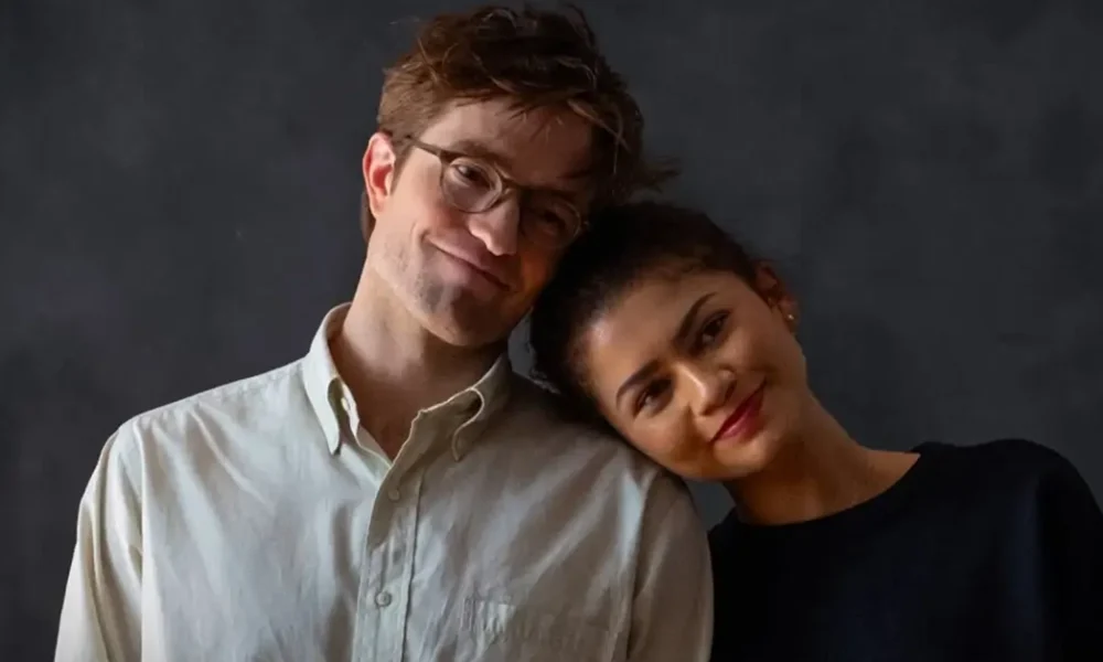 Robert Pattinson e Zendaya em cena de The Drama (2026), romance dirigido por Kristoffer Borgli e produzido pela A24.