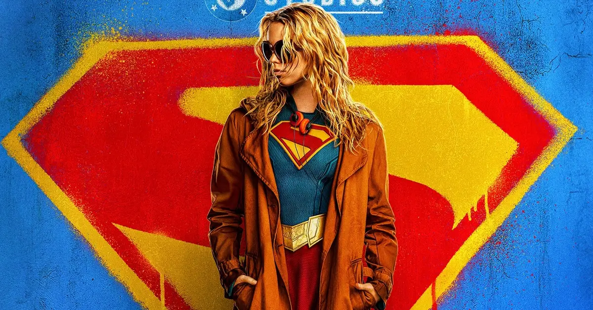 Pôster oficial de Supergirl (2026) divulgado pela Warner Bros. e DC Studios, com a heroína em frente ao símbolo kryptoniano no novo DCU.