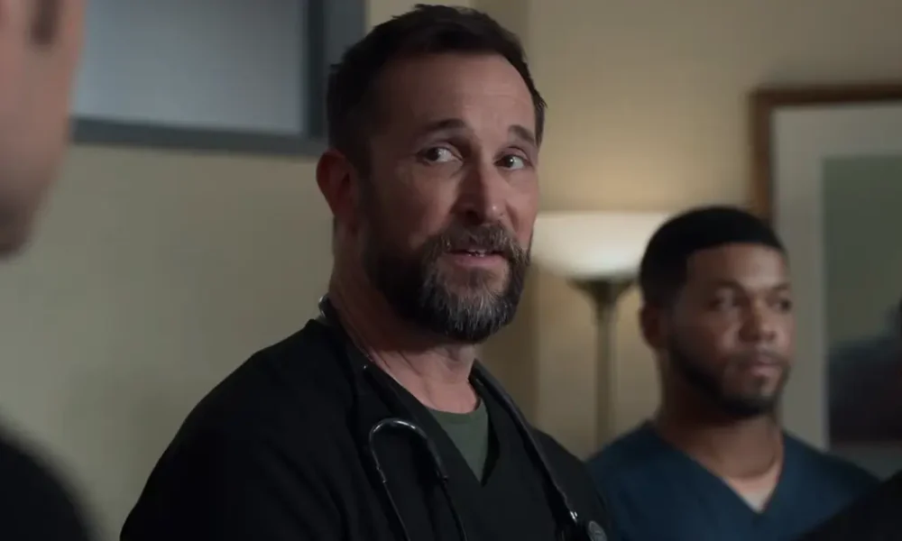 the pitt temporada 2 Noah Wyle como Dr. Robby (Dr. Michael Rabinavitch) em cena do trailer de The Pitt – Temporada 2, série médica da HBO Max.