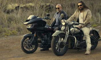 dupla perigosa 2026 filme Dave Bautista e Jason Momoa em cena de ação do filme Dupla Perigosa (The Wrecking Crew), produção da Prime Video com estreia em janeiro de 2026.
