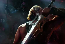 He-Man empunhando a Espada do Poder em cena do trailer de Mestres do Universo, live-action estrelado por Nicholas Galitzine.