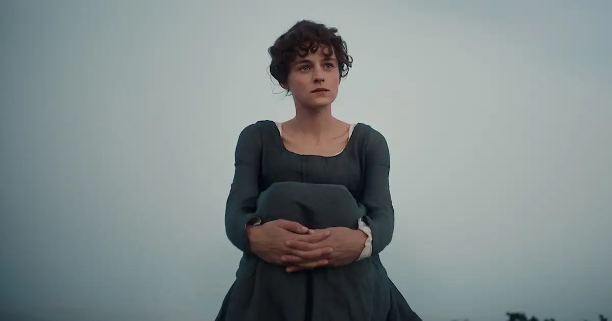 Emma Corrin no teaser Orgulho e Preconceito, série da Netflix inspirada na obra de Jane Austen