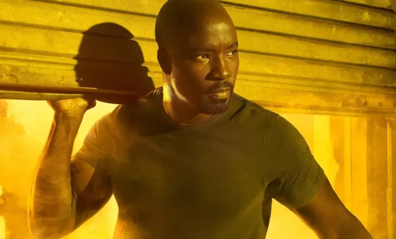 Mike Colter em Luke Cage (2016) em cena destacada no trailer final de Luke Cage (2016)