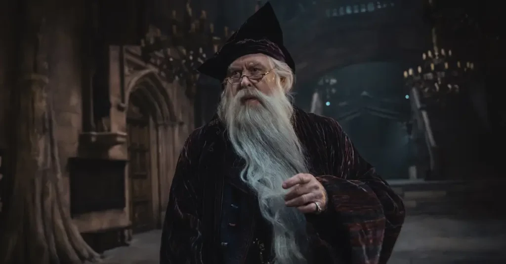 John Lithgow como Alvo Dumbledore na série Harry Potter (2026)