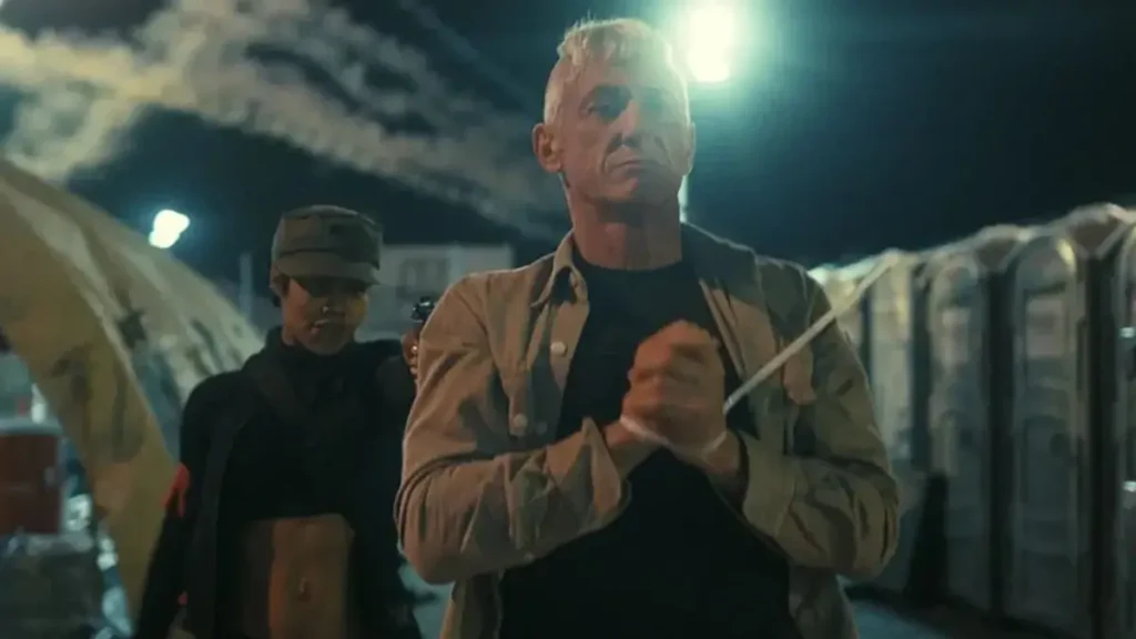 Sean Penn com o Oscar 2026 de Melhor Ator Coadjuvante por Uma Batalha Após a Outra