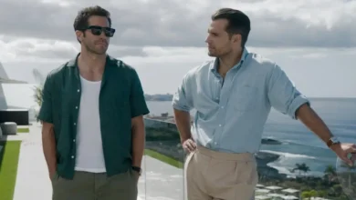 Jake Gyllenhaal e Henry Cavill em cena do trailer de Na Zona Cinzenta (In the Grey), dirigido por Guy Ritchie