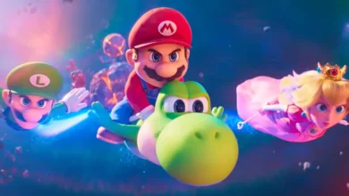 Mario voando com Yoshi ao lado de Luigi e da Princesa Peach em cena espacial do trailer final de Super