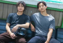 Taecyeon e Hayato Isomura em cena da série Alma Gêmea (2026), produção original da Netflix que estreia em 14 de maio