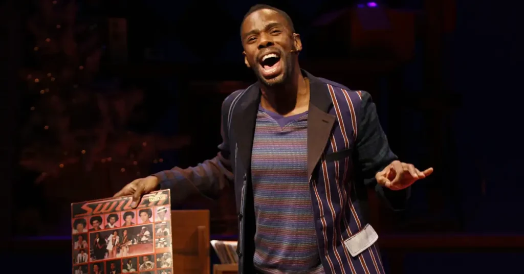 Colman Domingo em cena do espetáculo teatral A Boy and His Soul durante performance no palco