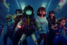 Personagens de Expresso Galático Metrô Via-Lácteo – O Filme caminham dentro de um trem espacial futurista em cena do anime da Netflix lançado em 2026.