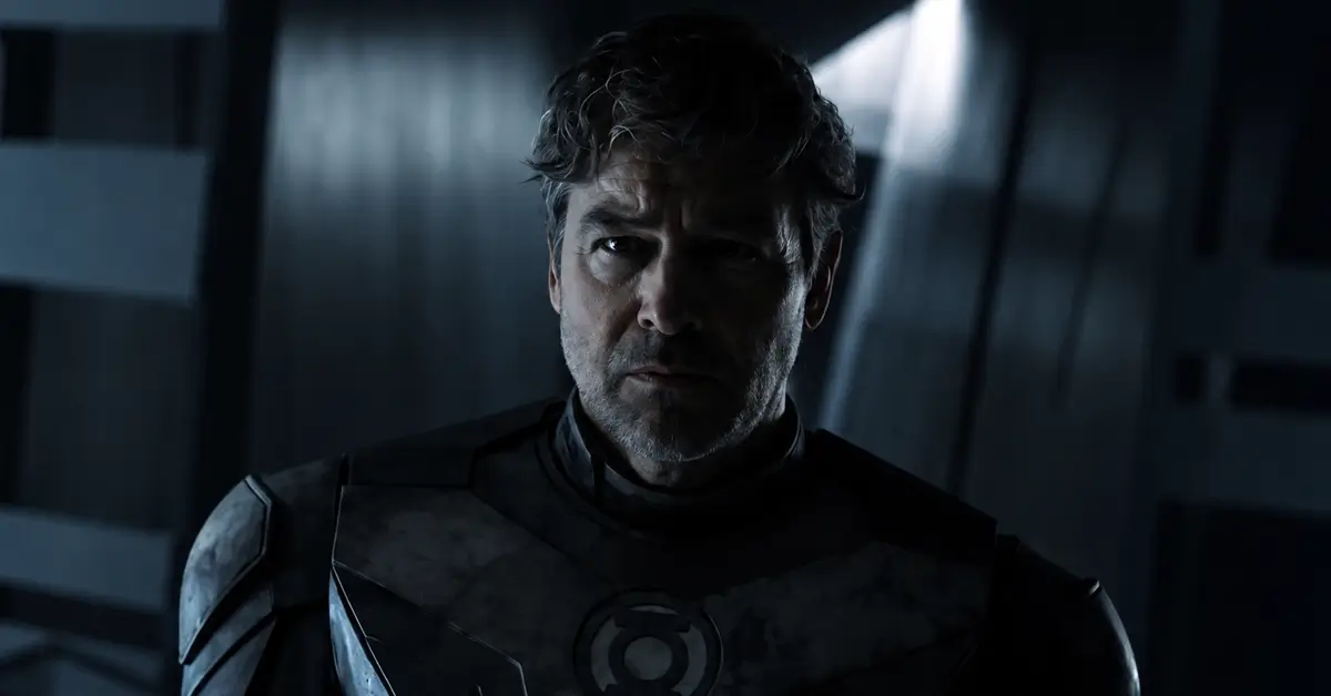 Kyle Chandler como Hal Jordan no novo teaser de Lanternas, usando pela primeira vez o uniforme do Lanterna Verde na série do DC Studios da HBO Max.