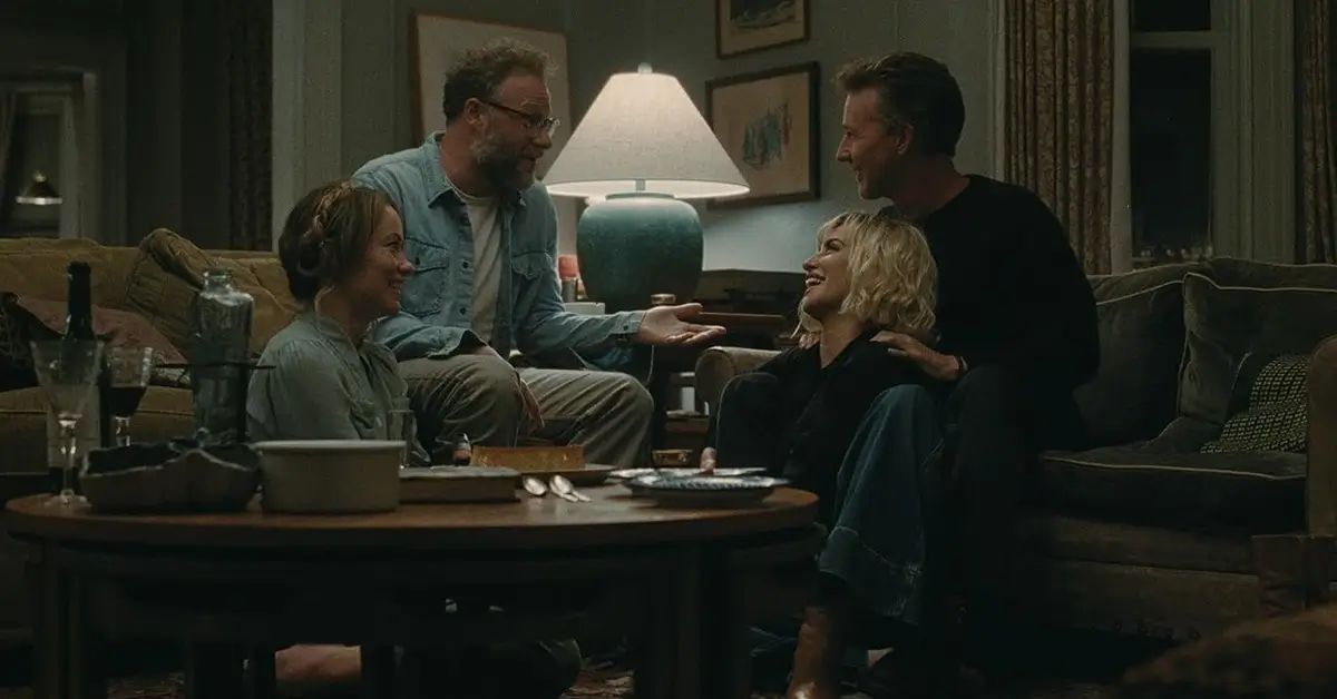 Edward Norton, Penélope Cruz, Seth Rogen e Olivia Wilde em cena do filme O Convite (2026), reunidos em uma sala durante um encontro entre amigos.