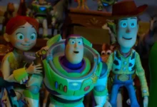 Bilheteria de Toy Story 5: Woody, Buzz Lightyear e Jessie em uma cena de Toy Story 5, filme da Pixar que lidera as bilheterias mundiais em 2026.