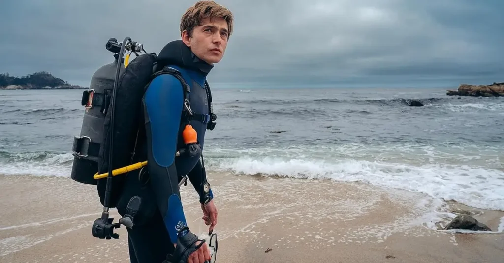 Austin Abrams como Jay Gardiner em cena de Dentro da Baleia (Whalefall), suspense de sobrevivência lançado em 2026.