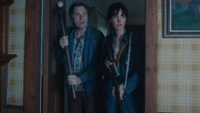 Anne Hathaway e Ewan McGregor exploram uma casa em cena tensa do trailer de O Fim da Rua, filme produzido por J.J. Abrams
