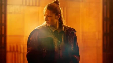 Hunter Schafer como Cora em Blade Runner 2099, em cena do primeiro teaser oficial da minissérie do Prime Video ambientada em uma Los Angeles futurista.