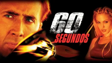 Os carros mais icônicos de 60 Segundos: Eleanor em destaque ao lado do logotipo oficial do filme, Nicolas Cage e Angelina Jolie.