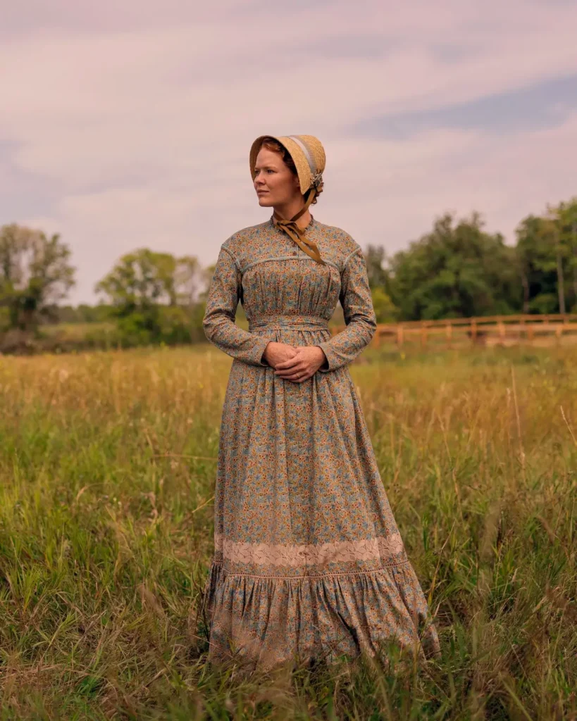 Crosby Fitzgerald como Caroline Ingalls nas pradarias na série Uma Casa na Pradaria