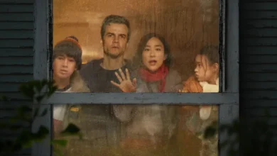 Cena de A Última Casa, thriller de ficção científica estrelado por Wagner Moura e Greta Lee, um dos filmes da Netflix em agosto de 2026.