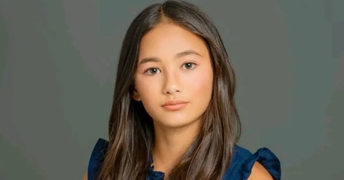 kaylee hottle morre aos 18 anos Kaylee Hottle, atriz de Godzilla vs. Kong e Godzilla x Kong: O Novo Império, em retrato oficial. A atriz morreu aos 18 anos em um acidente de carro em julho de 2026.