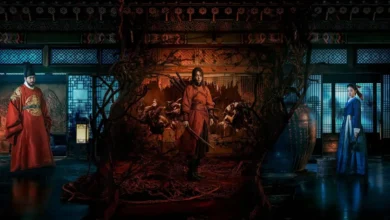 Imagem promocional de A Leste do Palácio (Donggung), série sul-coreana da Netflix estrelada por Nam Joo-hyuk e Roh Yoon-seo, com estreia em 17 de julho de 2026.
