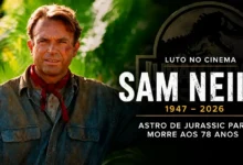 sam neill morre aos 78 anos jurassic park Arte em homenagem a Sam Neill após sua morte aos 78 anos, destacando o ator de Jurassic Park no papel de Dr. Alan Grant e sua trajetória no cinema.