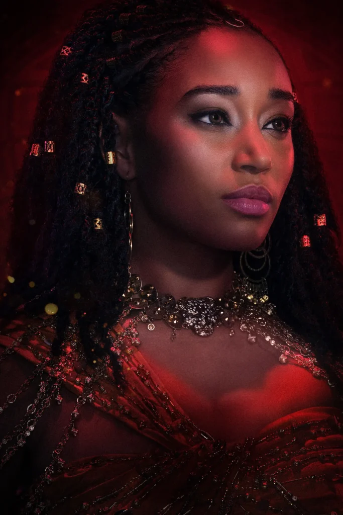 Amari (Amandla Stenberg) em pôster oficial de Filhos de Sangue e Osso