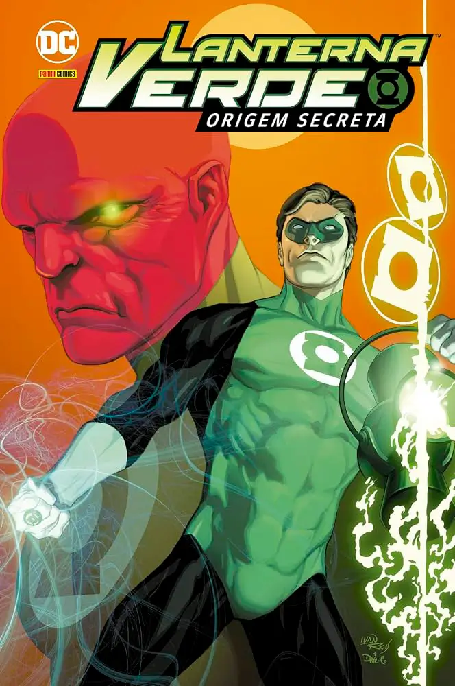 Capa da HQ Lanterna Verde: Origem Secreta, de Geoff Johns, mostrando Hal Jordan usando o uniforme do Lanterna Verde ao lado de Abin Sur.