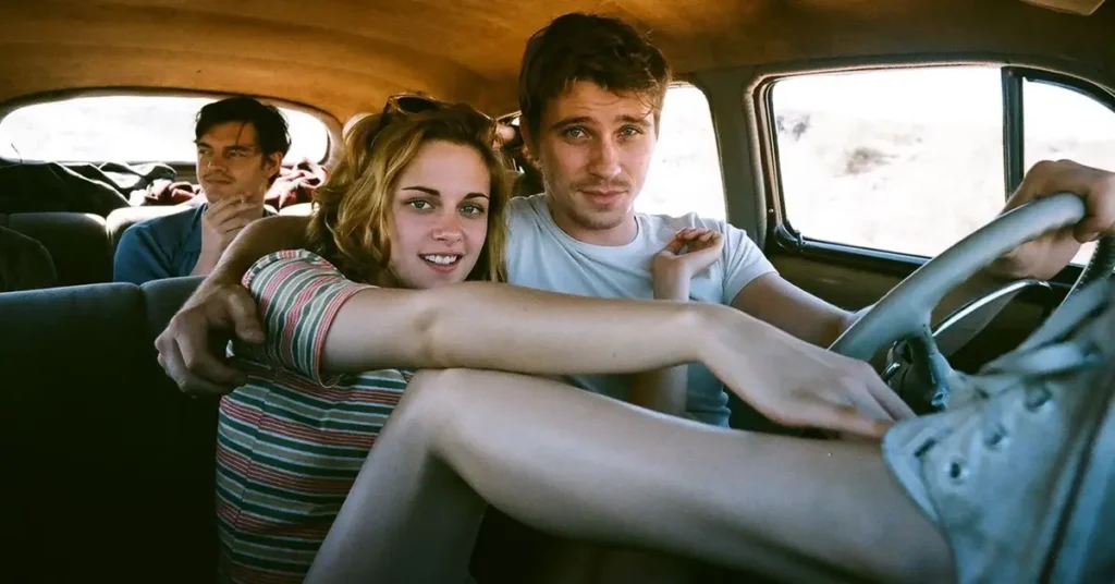 Kristen Stewart, Garrett Hedlund e Sam Riley em cena de Na Estrada (On the Road, 2012), filme dirigido por Walter Salles