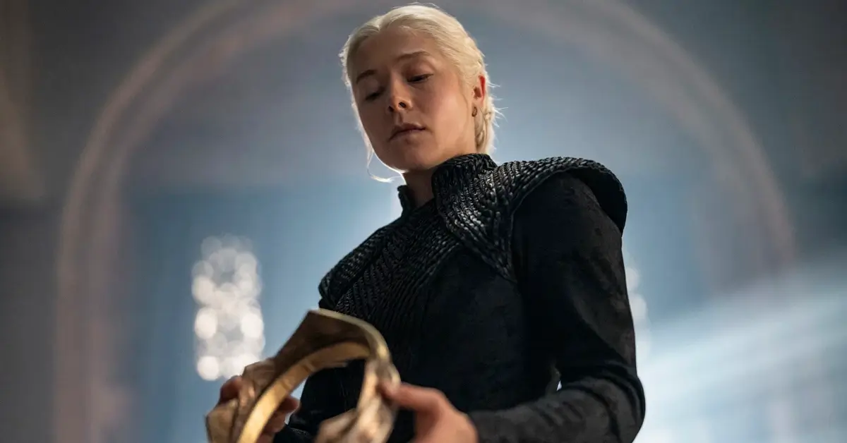 teaser final 3 temporada a casa do dragao hbo Rhaenyra Targaryen segura sua coroa em cena do teaser do episódio final da 3ª temporada de A Casa do Dragão, divulgado pela HBO Max.