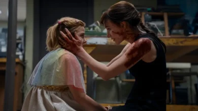 Arabella Olivia Clark e Jessica Chastain em cena de Outra Mamãe (2026), filme de terror e suspense