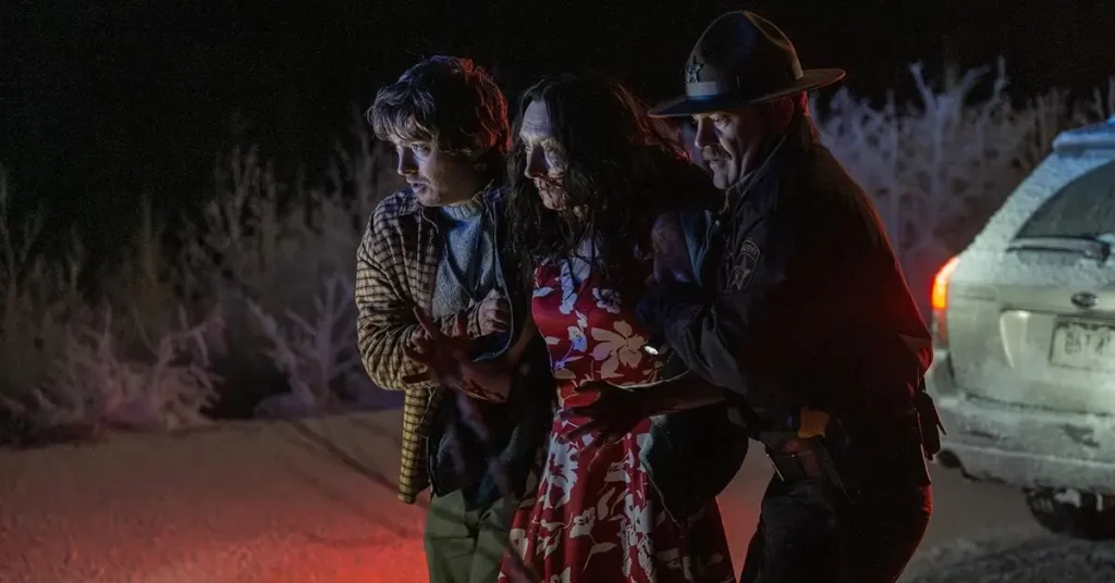 Andrea Miltner, Austin Abrams e Johnno Wilson em cena de Resident Evil (2026)