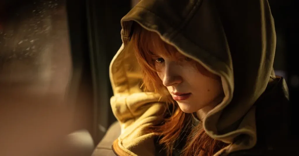 Sadie Sink como Jean Grey em cena de Homem-Aranha: Novo Dia