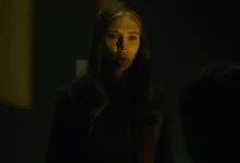 Scarlett Johansson em cena do filme O Exorcista: Mártires (2027).