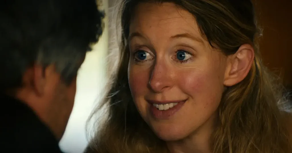 Elizabeth Holmes, fundadora da Theranos, em cena do documentário Tudo Pode Ser Visto (You Can See Everything).